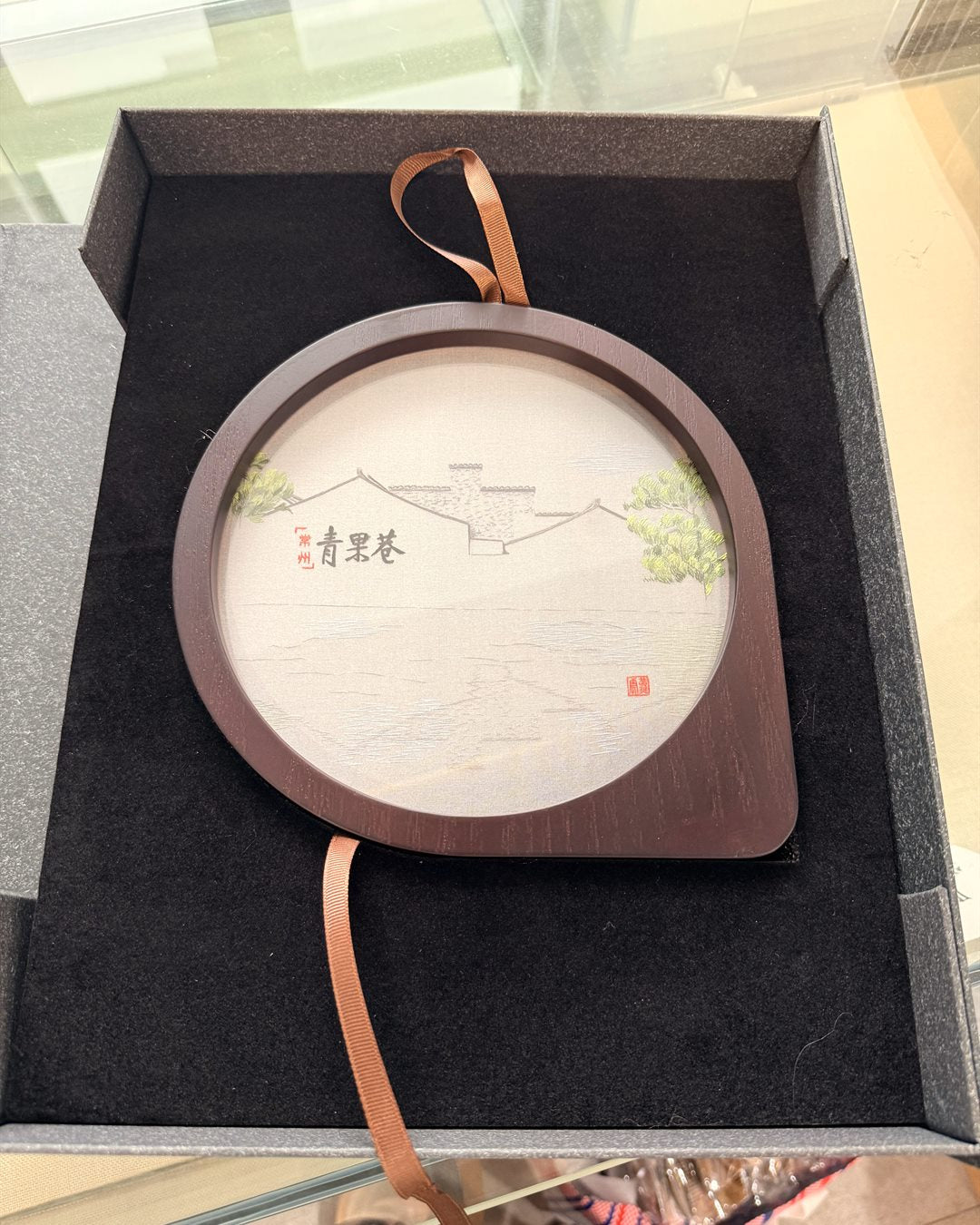Custom silk embroidery in wooden frame with gift box packaging