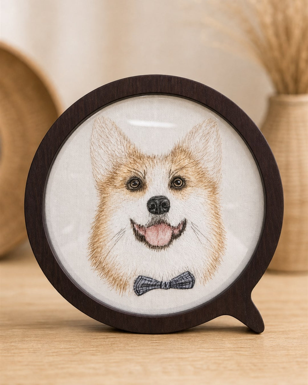 Custom pet silk embroidery artwork in a wooden tabletop frame handcrafted with traditional Chinese random-stitch embroidery
