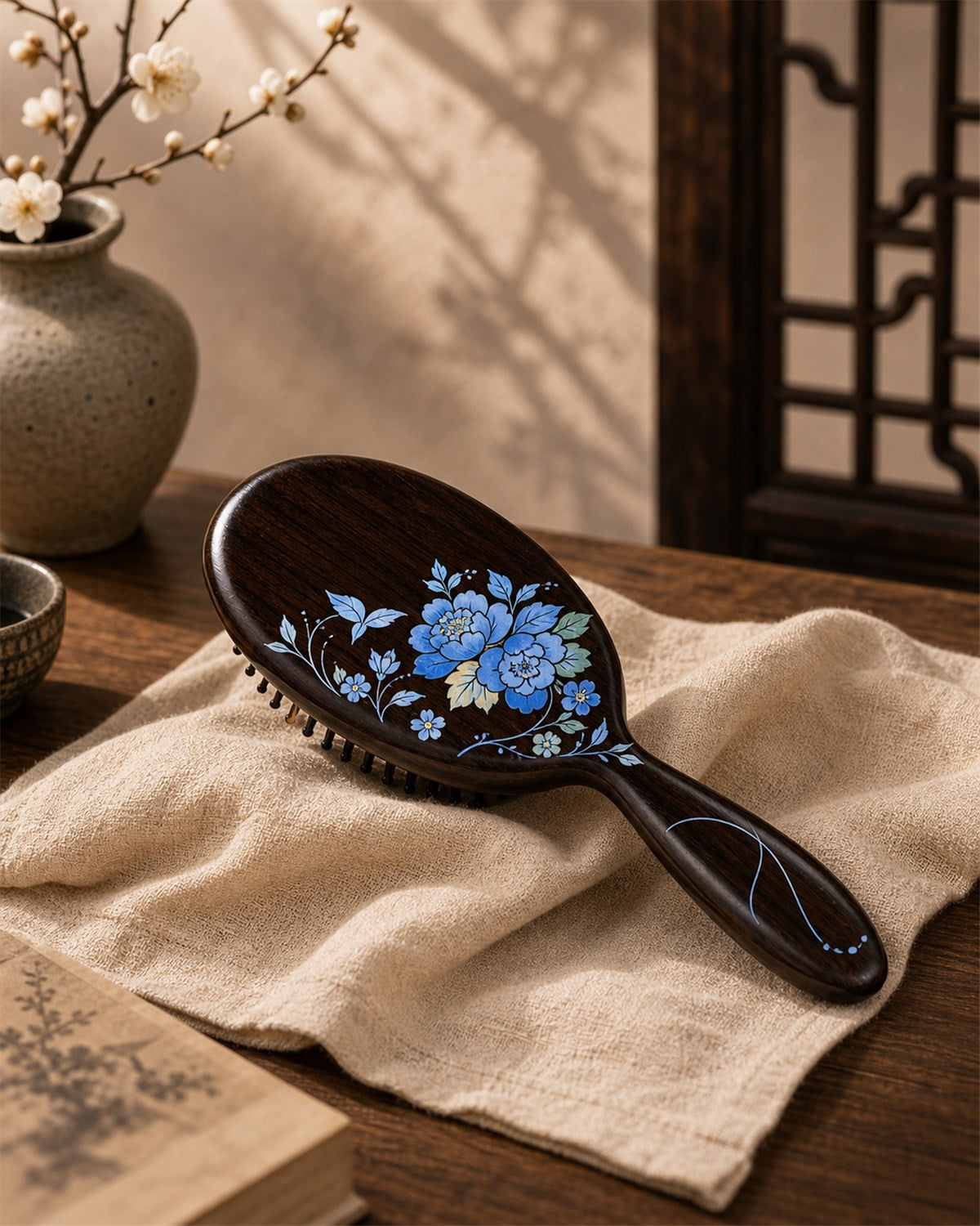 Hand-painted ebony air cushion hair brush with traditional lacquer art