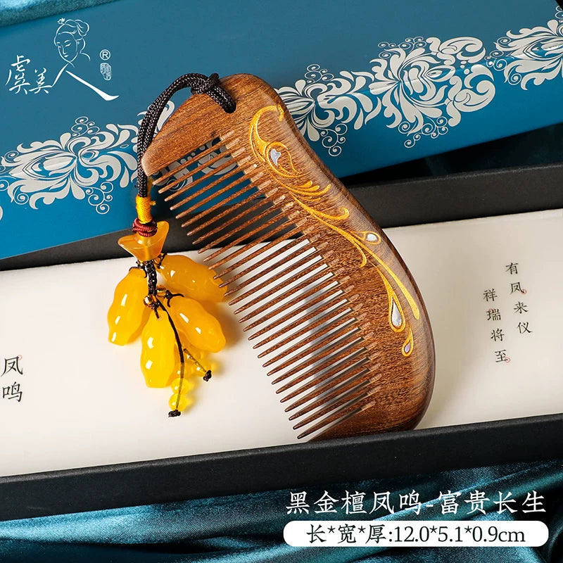 Hand-carved black sandalwood comb side profile – ergonomic design