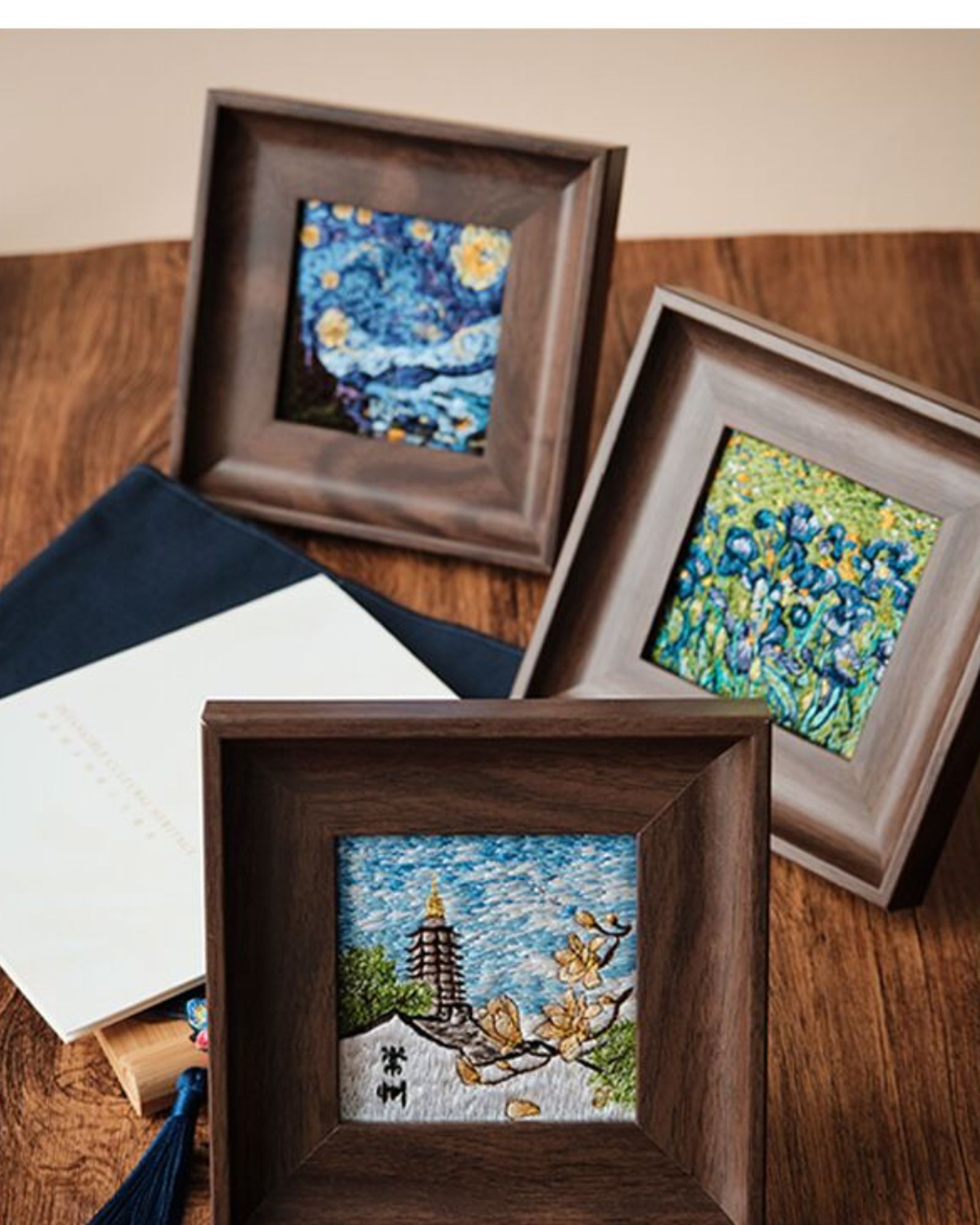 Changzhou Random-Stitch Embroidery mini art frames with three designs in wood frames