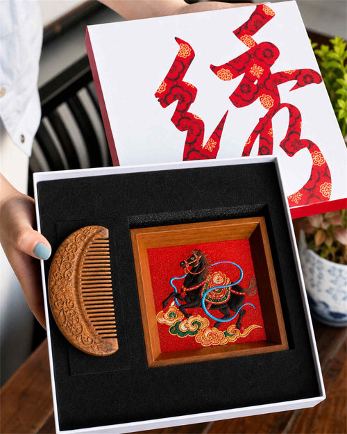 Changzhou Random-Stitch horse embroidery and handcrafted comb gift set lifestyle display